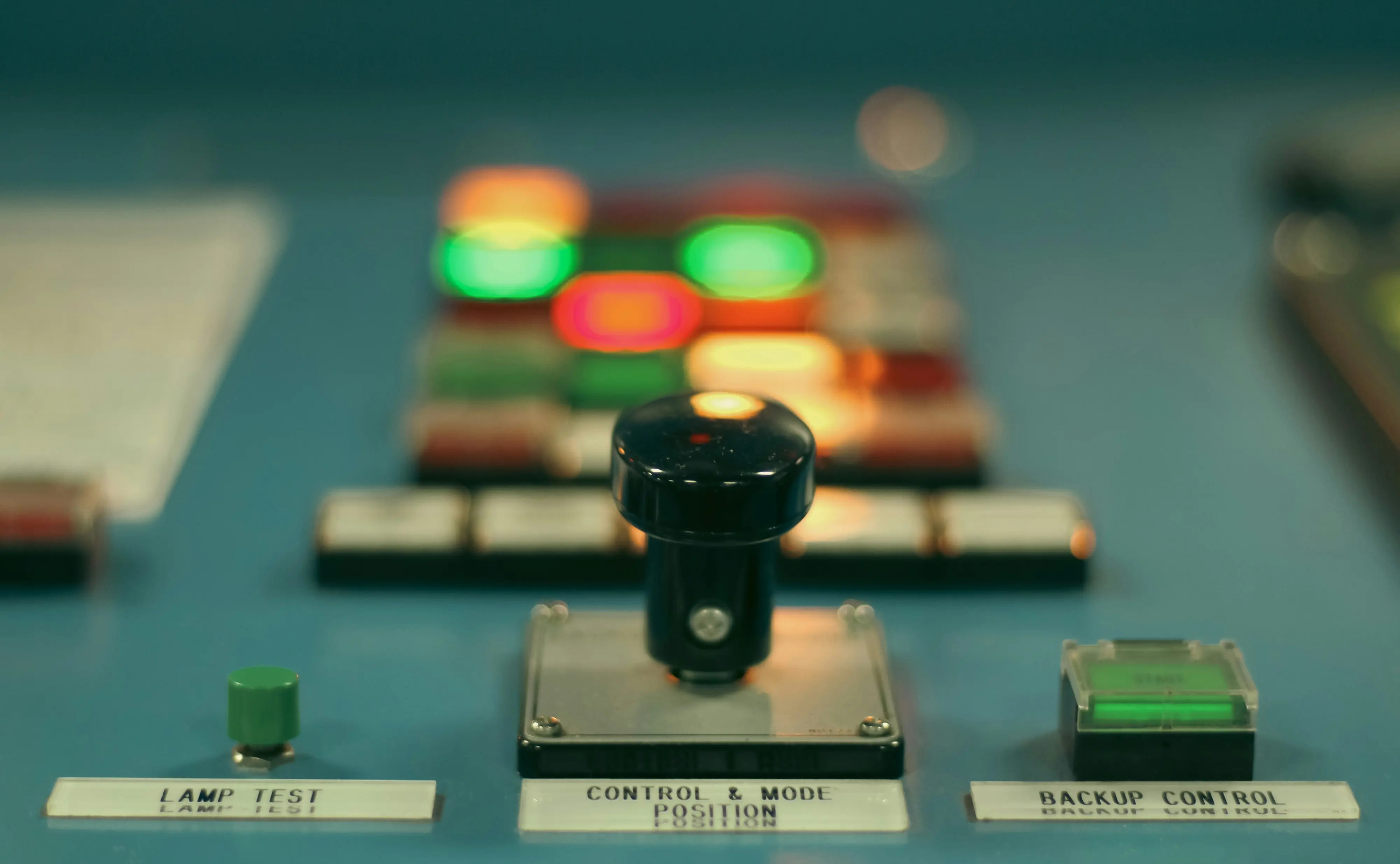 Pupitre de commande d'un système d'automatisme et de régulation GTB