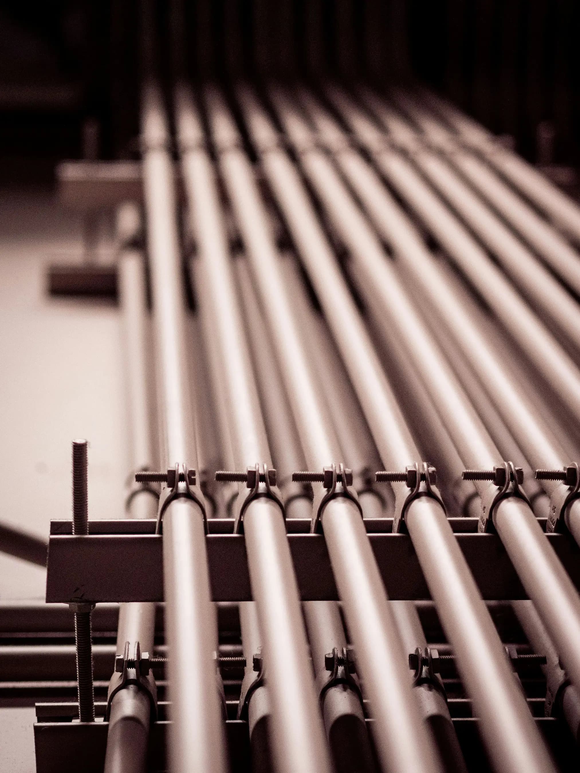 Réseau de tubes de distribution d'une installation de chauffage collectif
