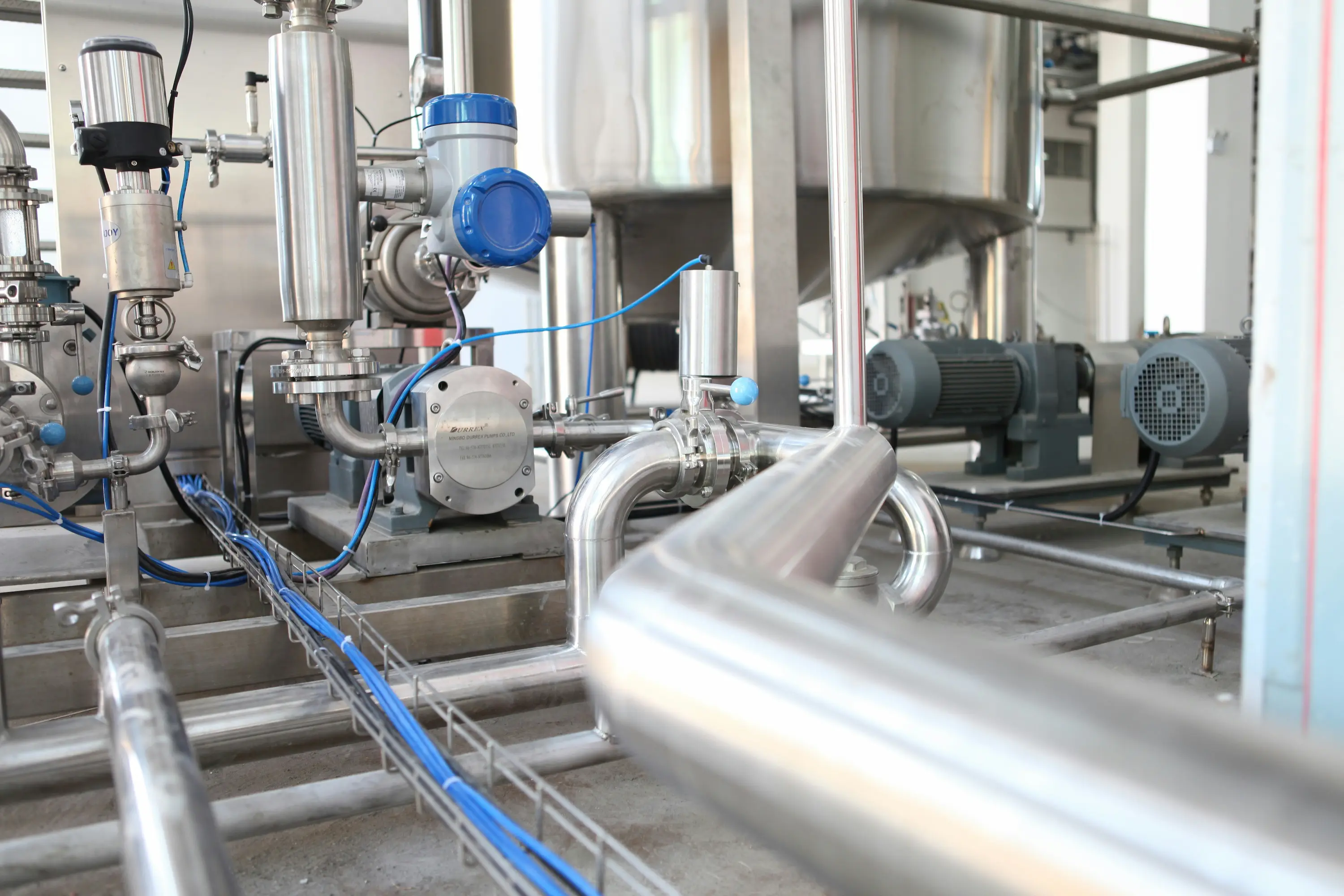 Tuyauterie inox d'un process de fluides industriels